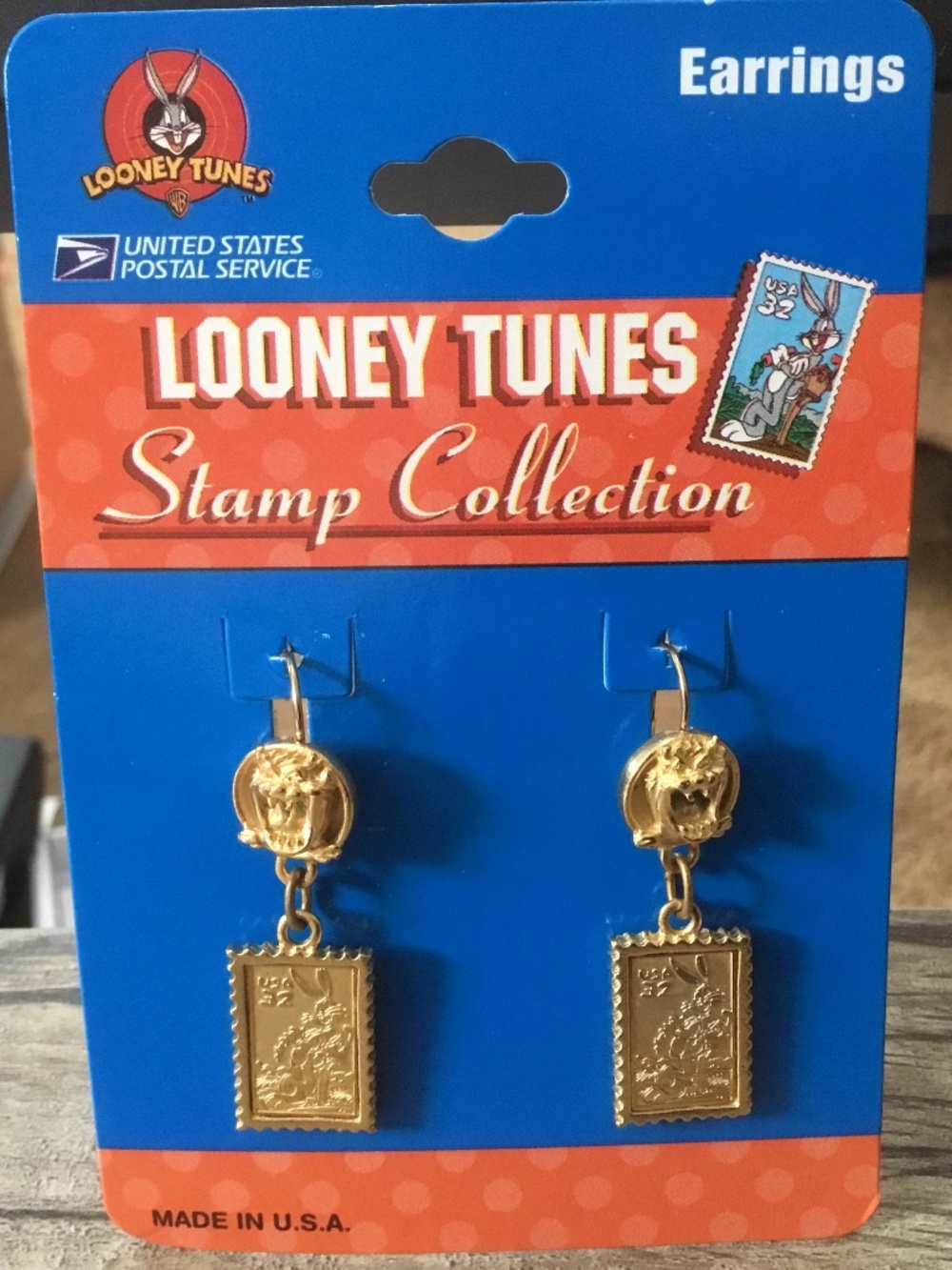 Taz/Bugs Bunny Looney Tunes  Stamp Earrings (1997)
